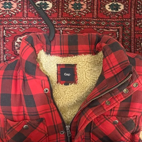 GAP Red and Black Checkered Vest men’s size small - Picture 2 of 4